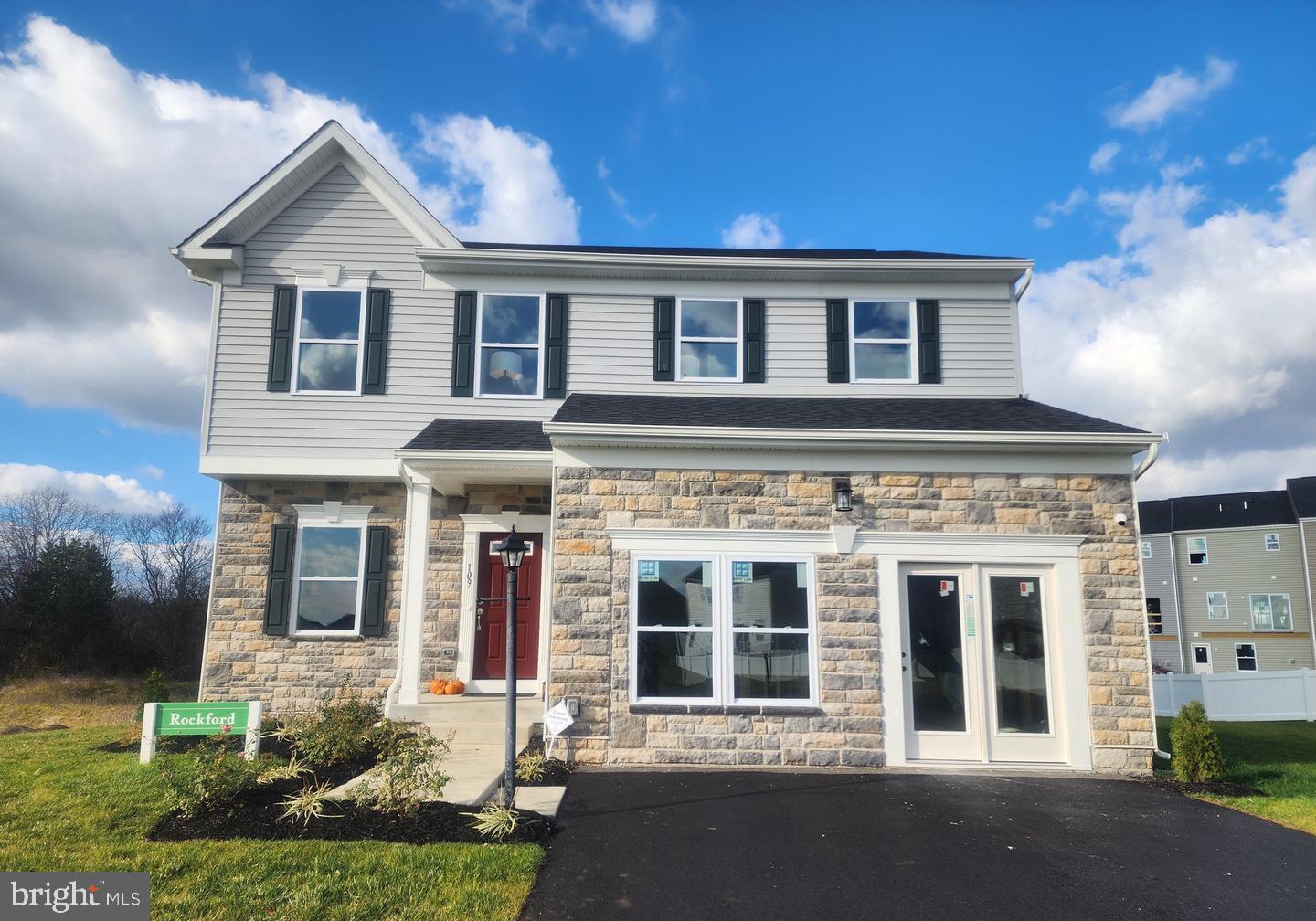 109 Spatterdock Rd Property Photo 1