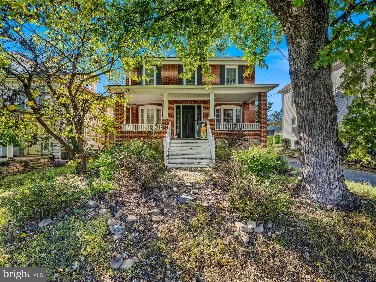 9872 WINCHESTER AVE Property Photo 1