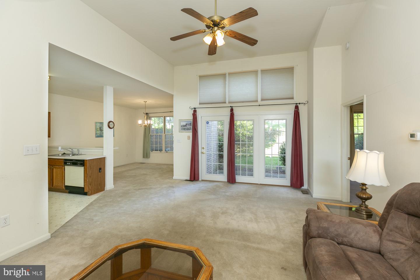 55 Radcliff Ln Property Photo 5