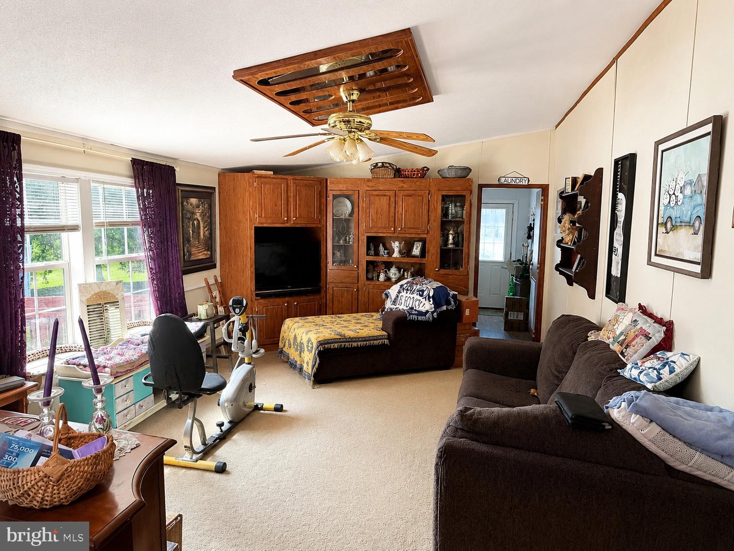 339 Vine Cir Property Photo 2