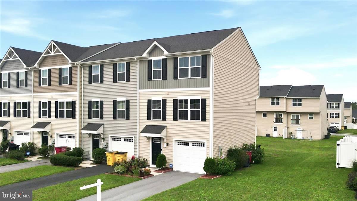48 Snickers Ct Property Photo 1