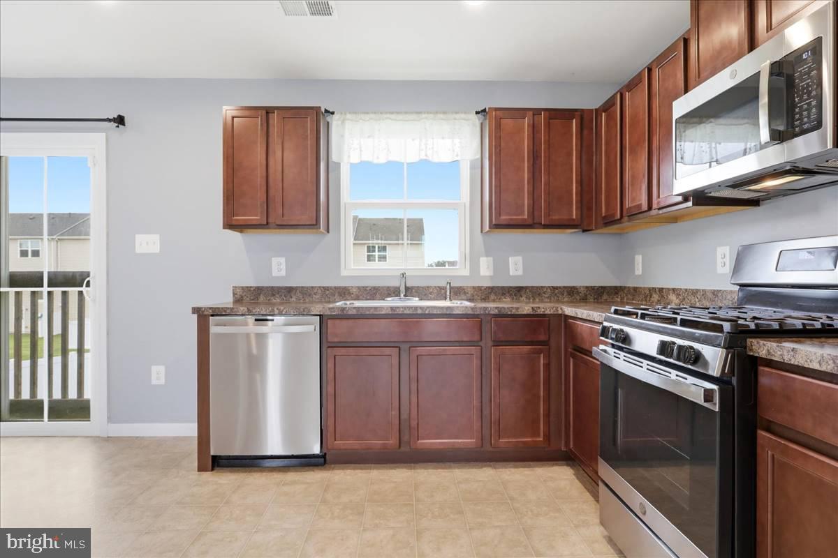48 Snickers Ct Property Photo 4
