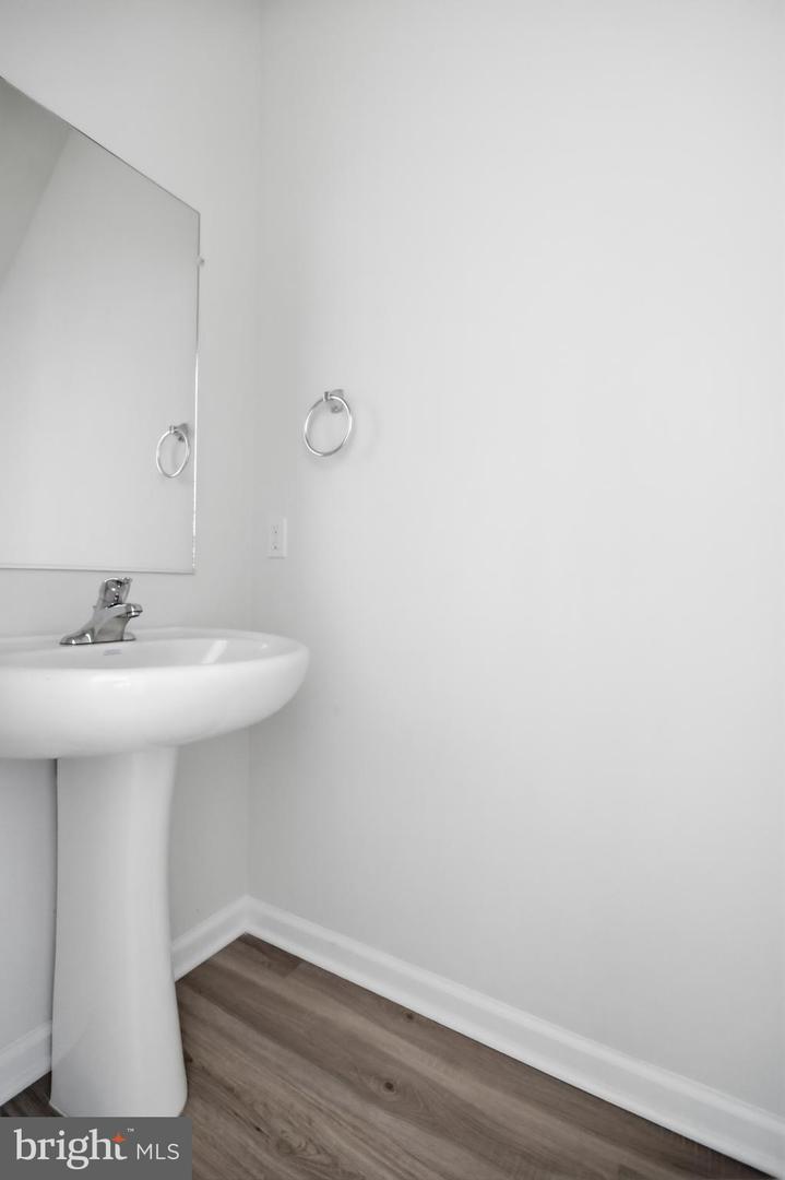 112 Paddington St Property Photo 14