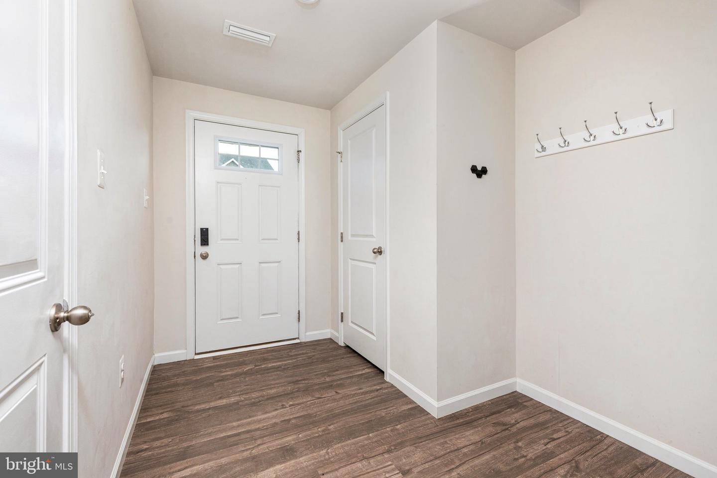 34 Snickers Ct Property Photo 7