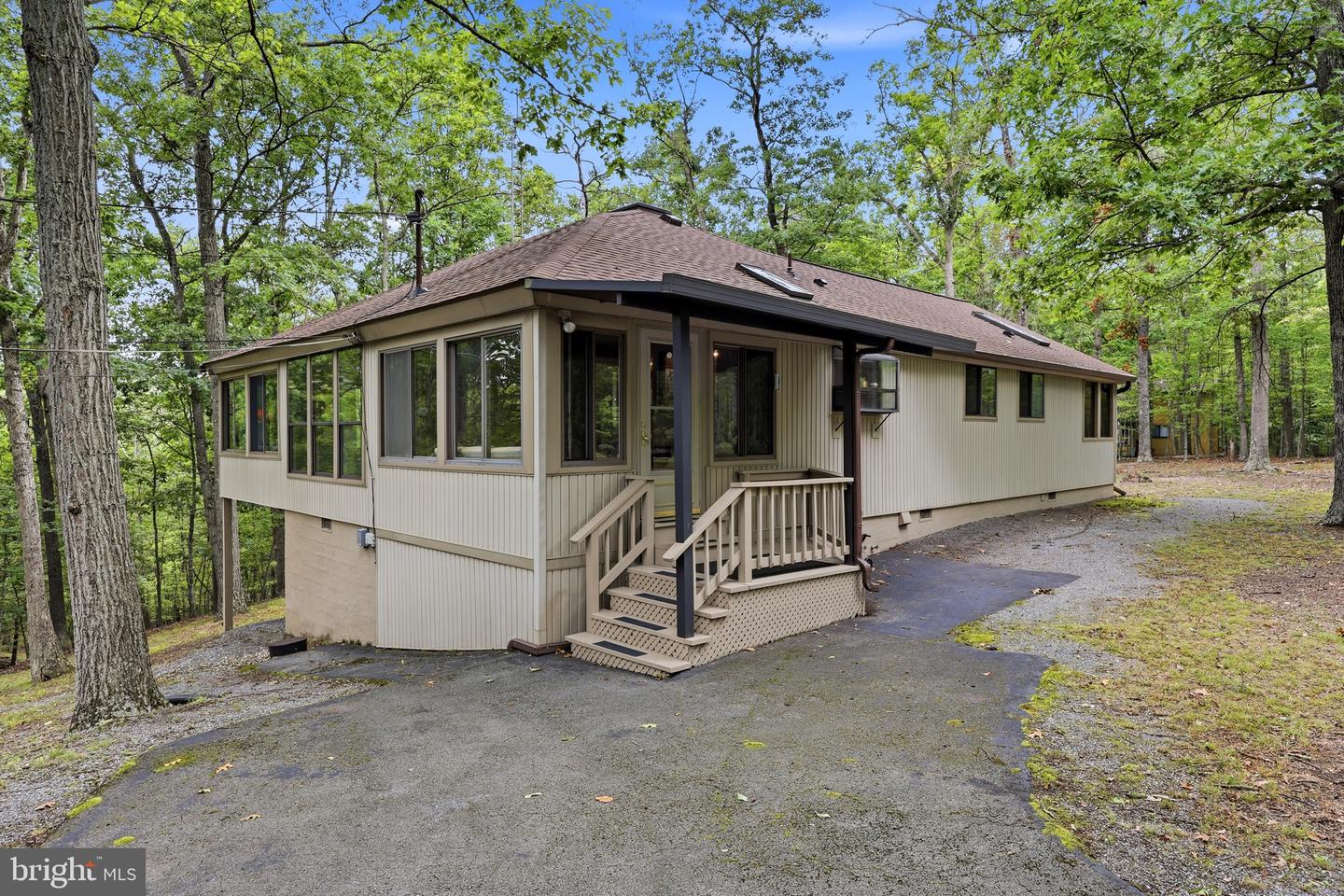 22 Liskey Ln Property Photo 1