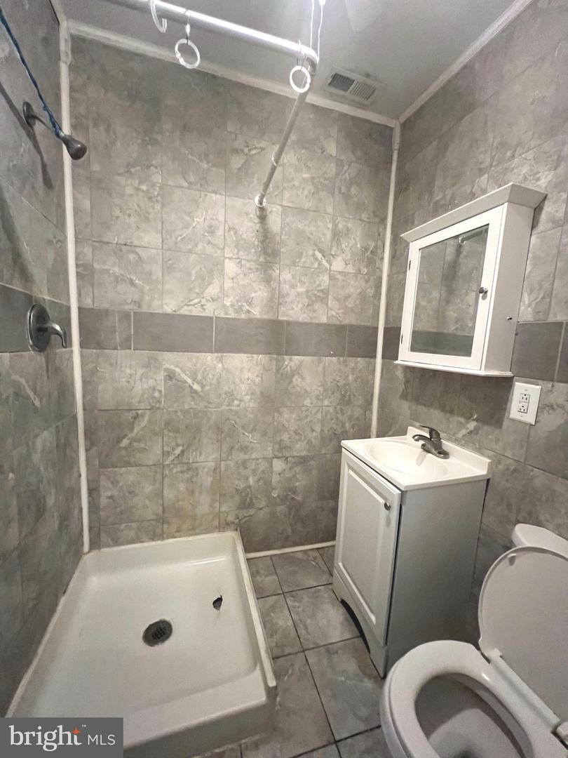 202 E Martin St Property Photo 15
