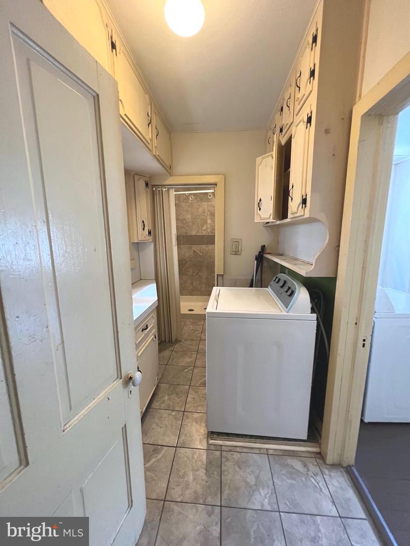 202 E Martin St Property Photo 16