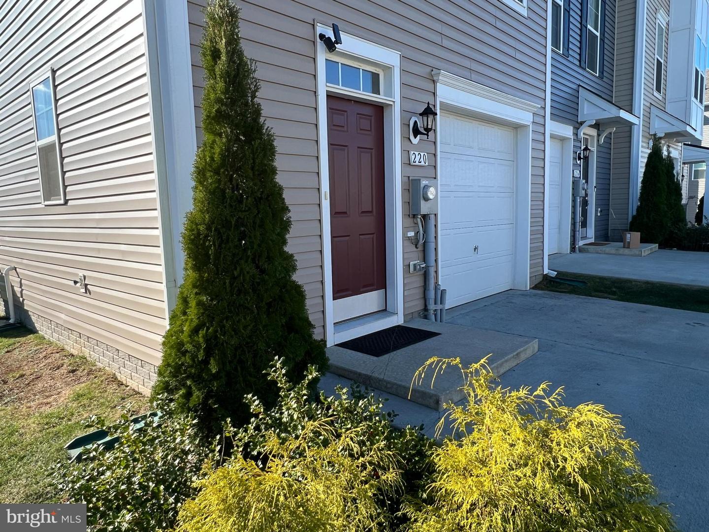 220 Charterhouse St Property Photo 2