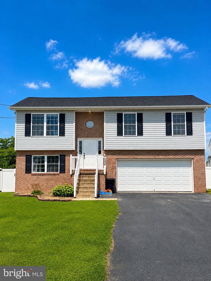 1004 NASH CT