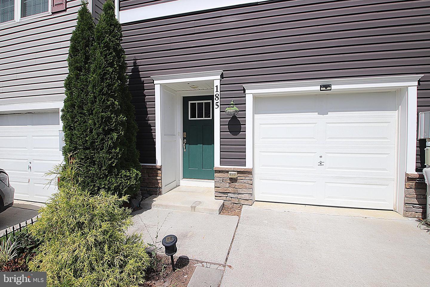 185 Magellan Dr Property Photo 2
