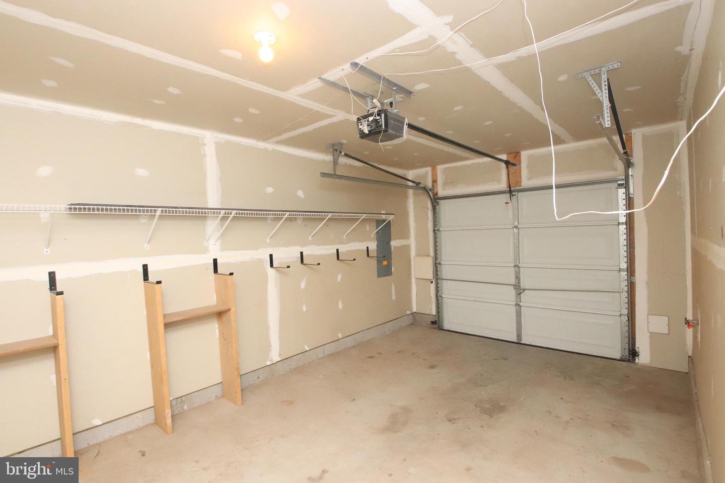 185 Magellan Dr Property Photo 8