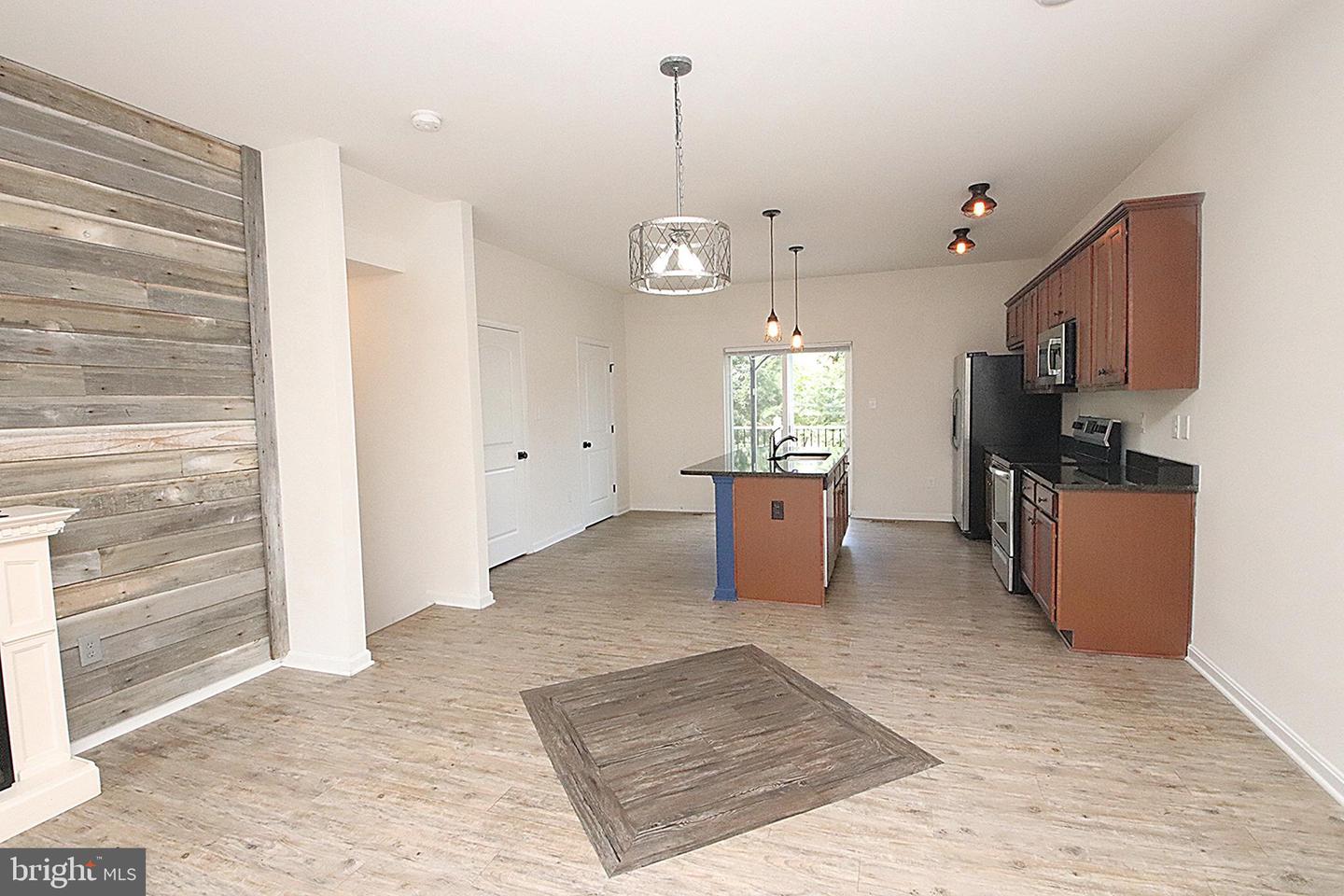 185 Magellan Dr Property Photo 14