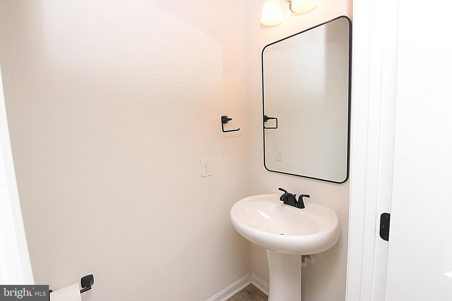 185 Magellan Dr Property Photo 28