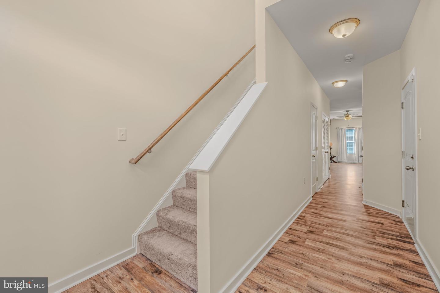 34 Polygon Pl Property Photo 4