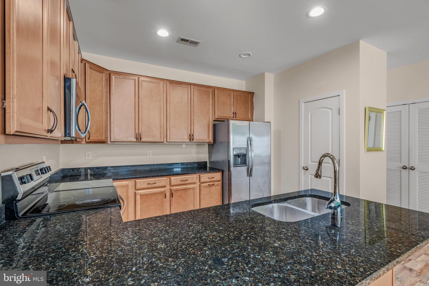 34 Polygon Pl Property Photo 9