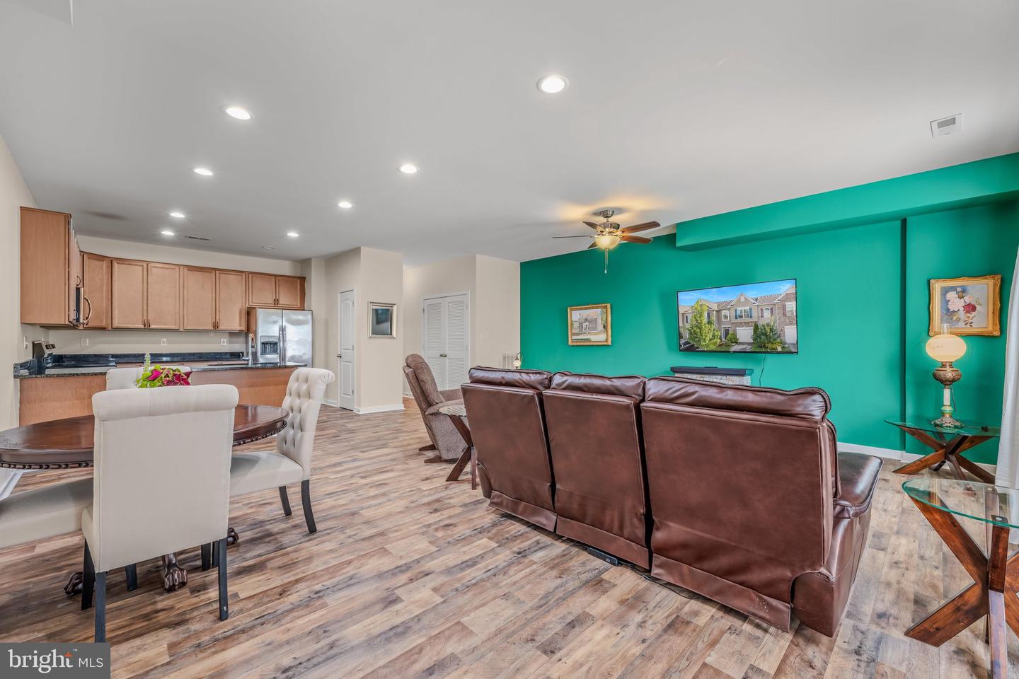 34 Polygon Pl Property Photo 12
