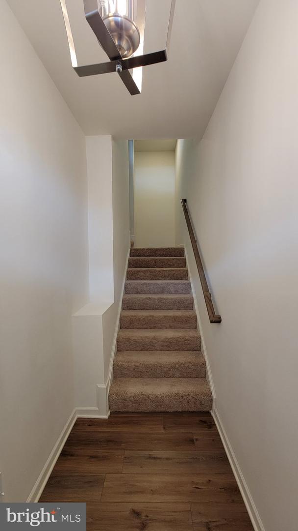 39 Stafford Pl Property Photo 8