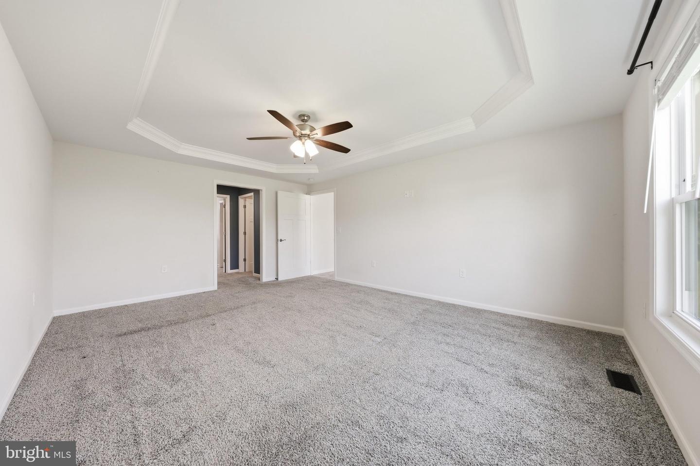 263 Twickenham Dr Property Photo 25