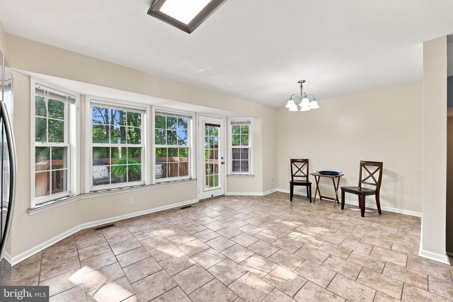 55 Thornberry Dr W Property Photo 11