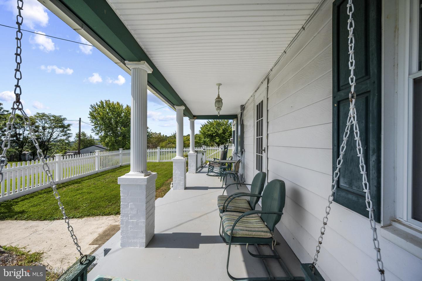 1195 Loop Rd Property Photo 5