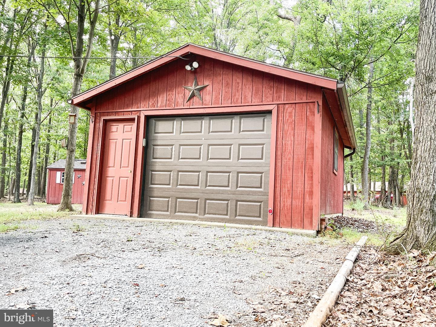 156 Oneida Trl Property Photo 5