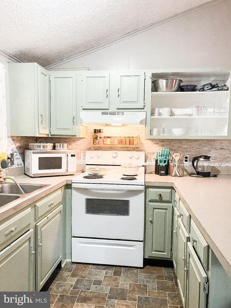 156 Oneida Trl Property Photo 10