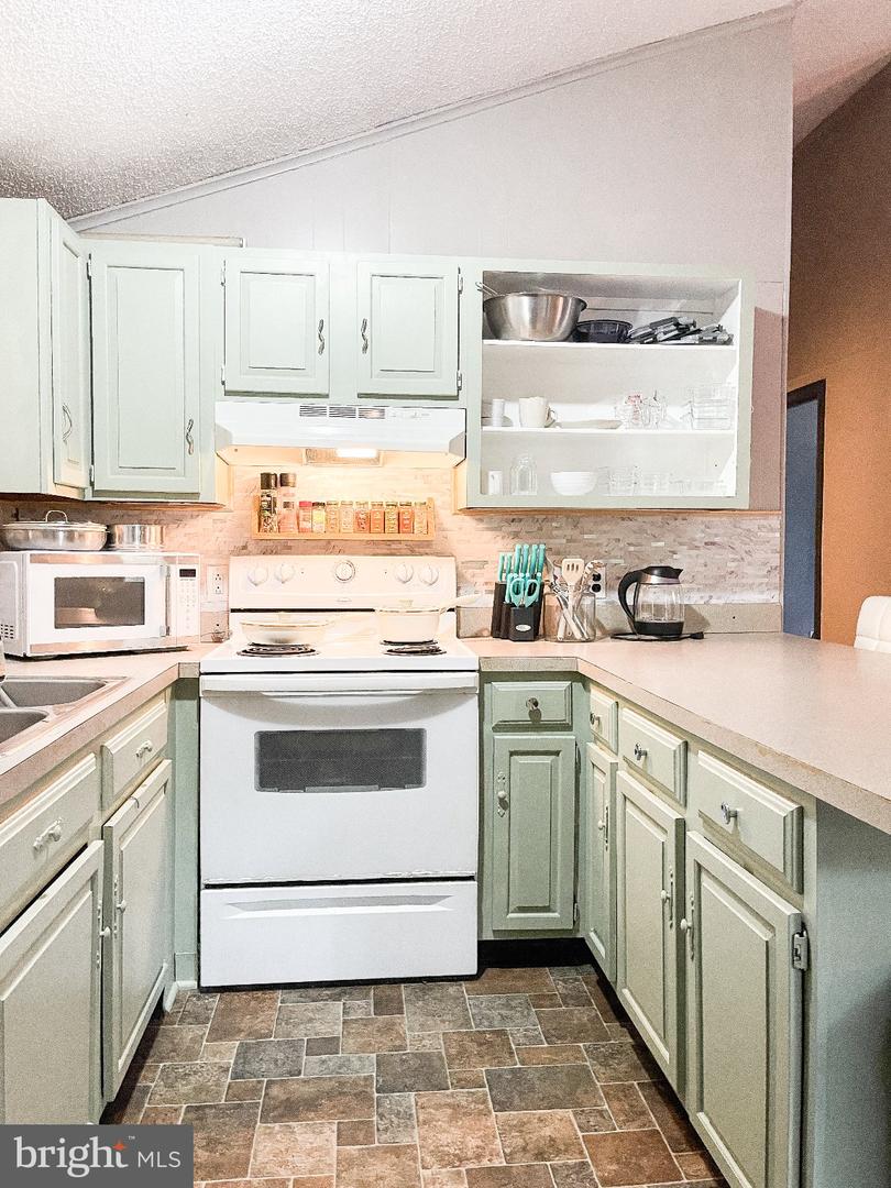 156 Oneida Trl Property Photo 11