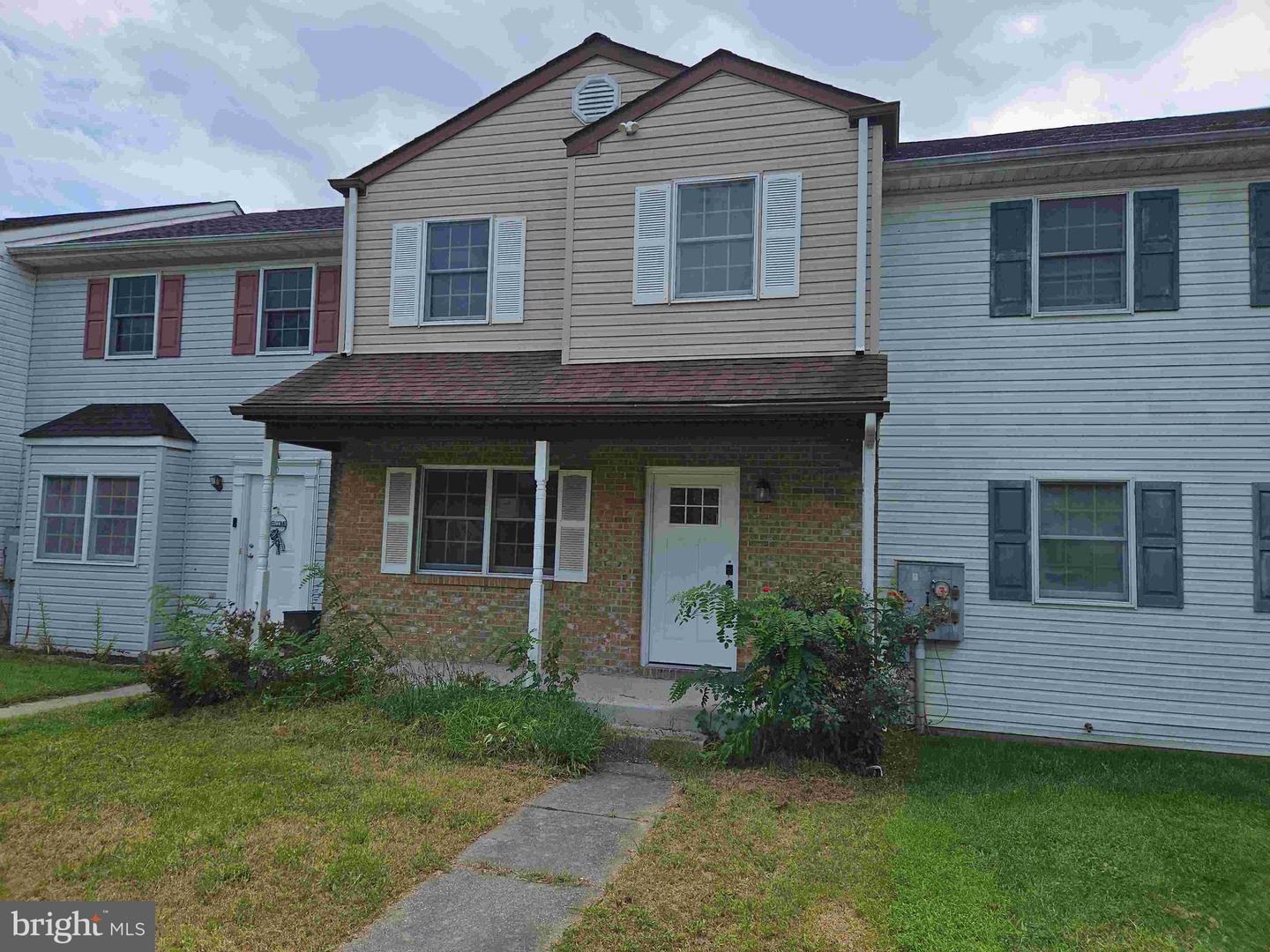 308 TWIGG DR Property Photo 1