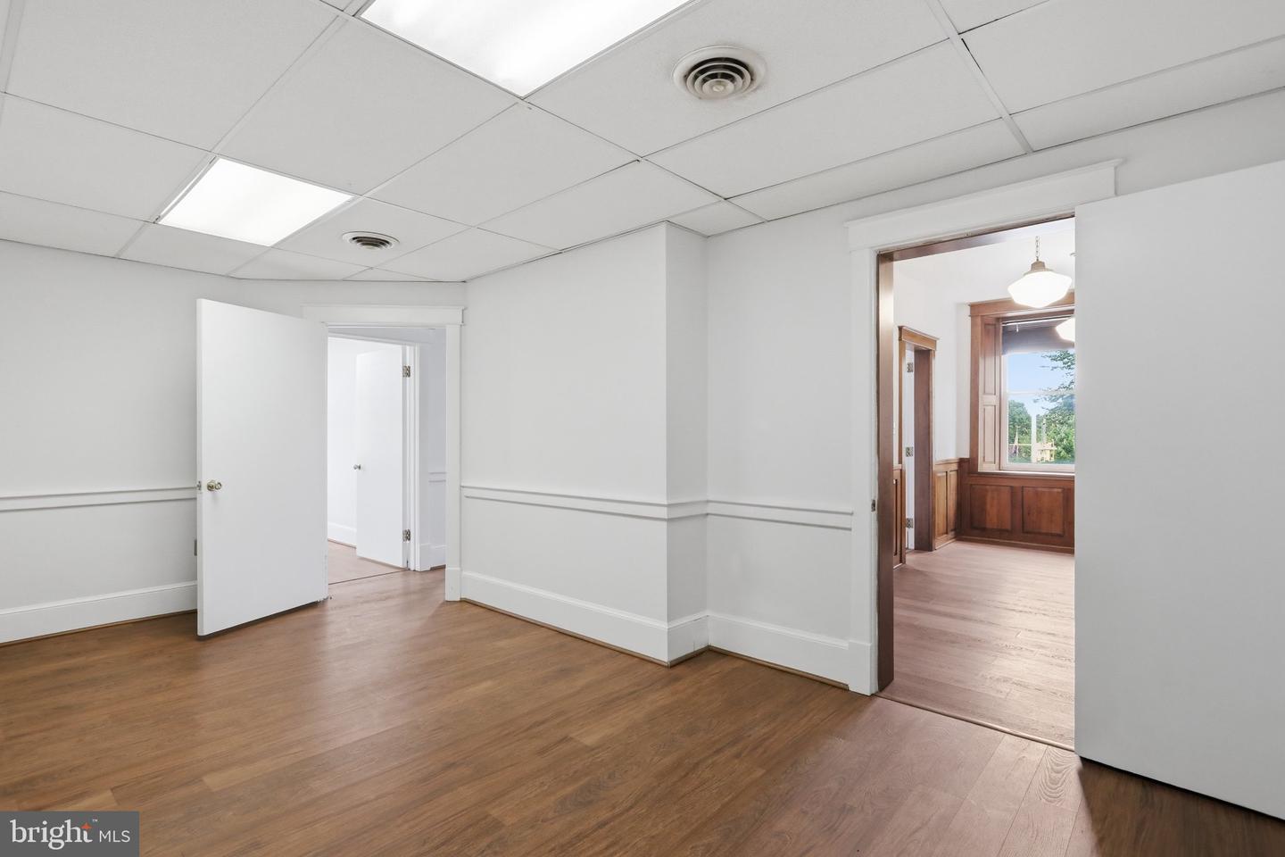 115 W. King St #2nd Floor Property Photo 3
