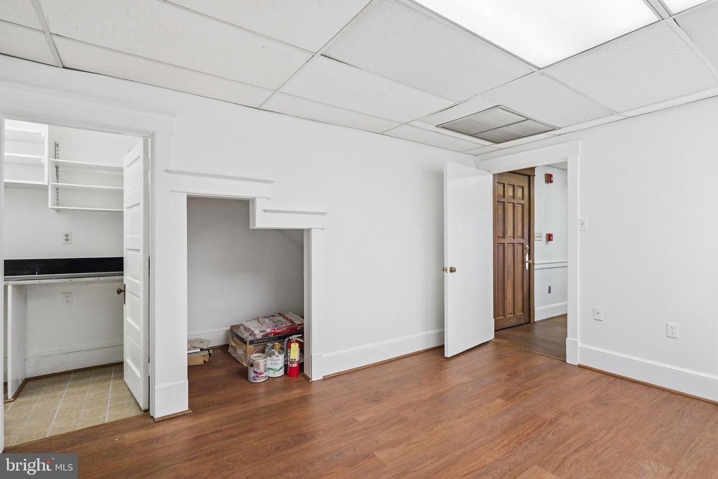 115 W. King St #2nd Floor Property Photo 21