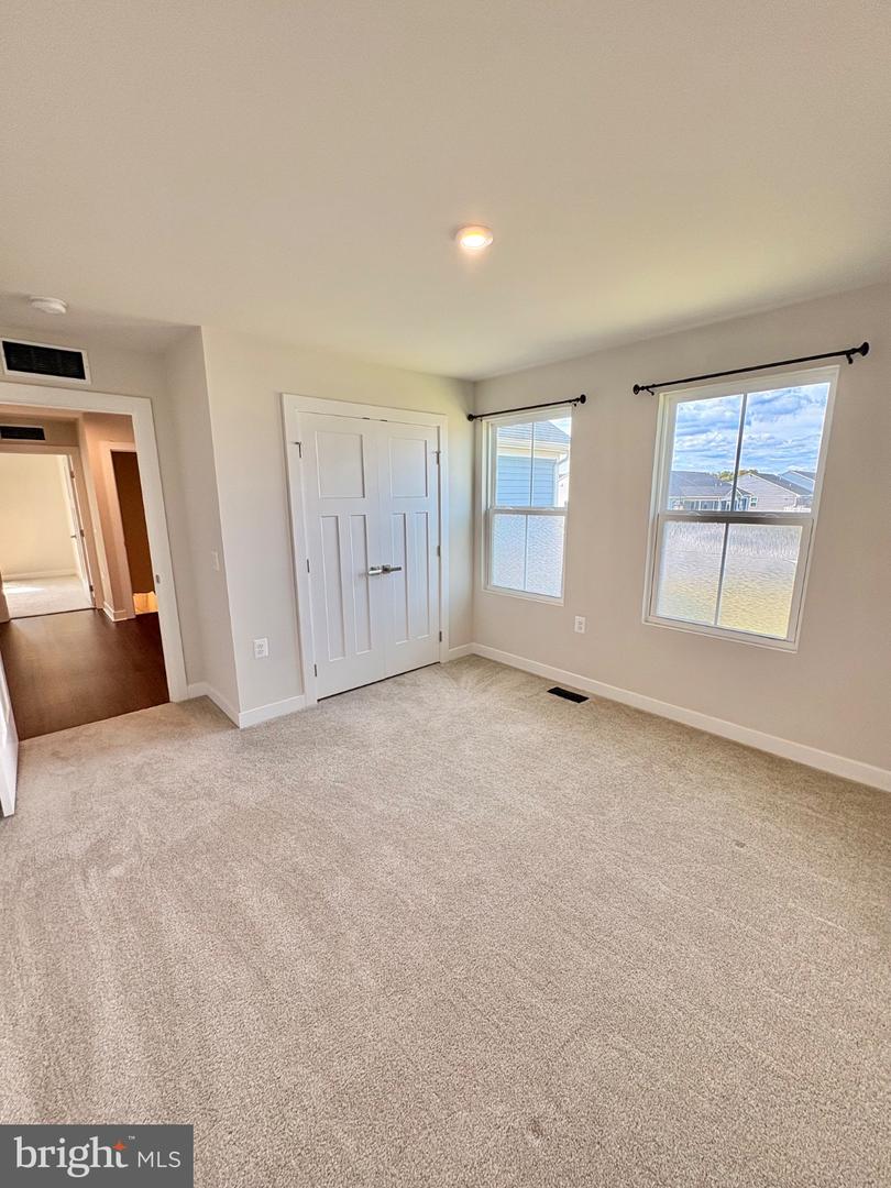 73 Perspective Pl Property Photo 24