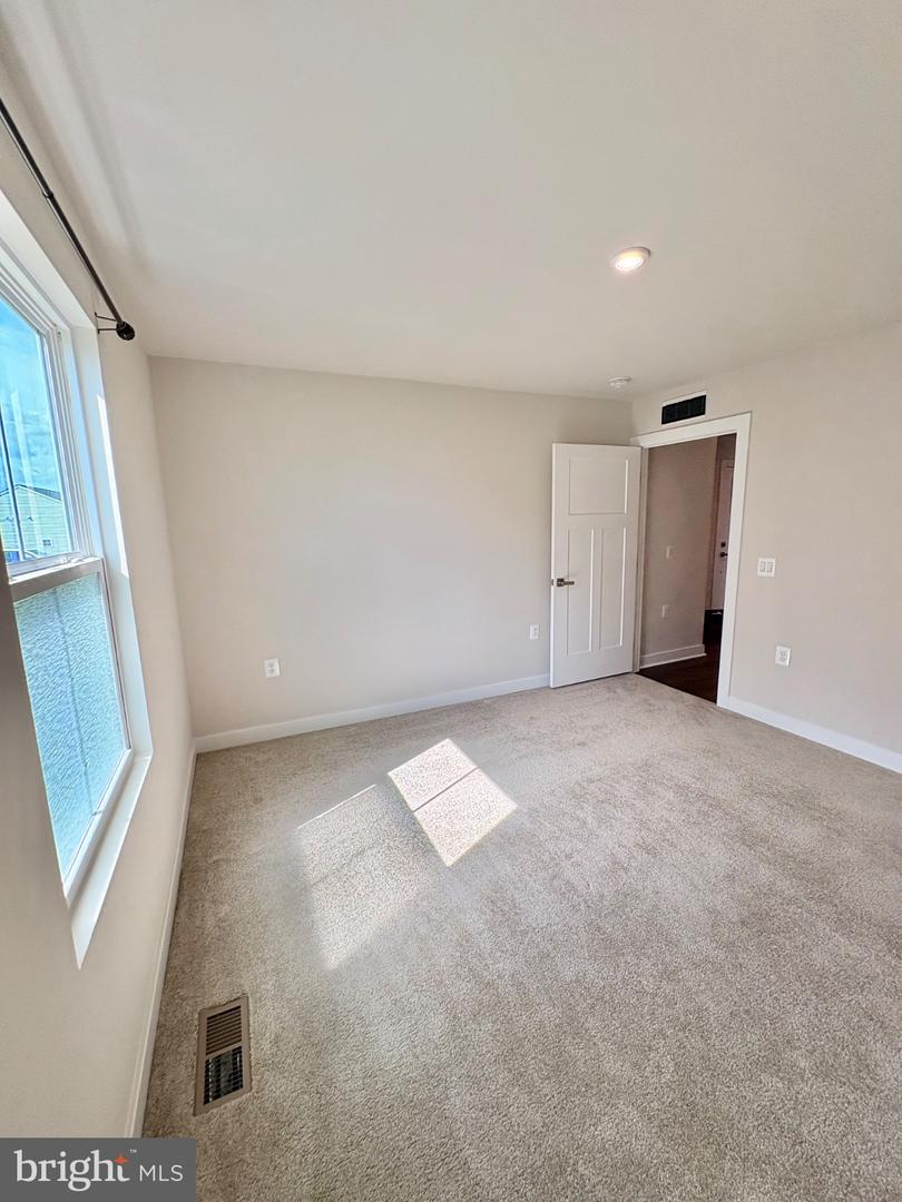 73 Perspective Pl Property Photo 29