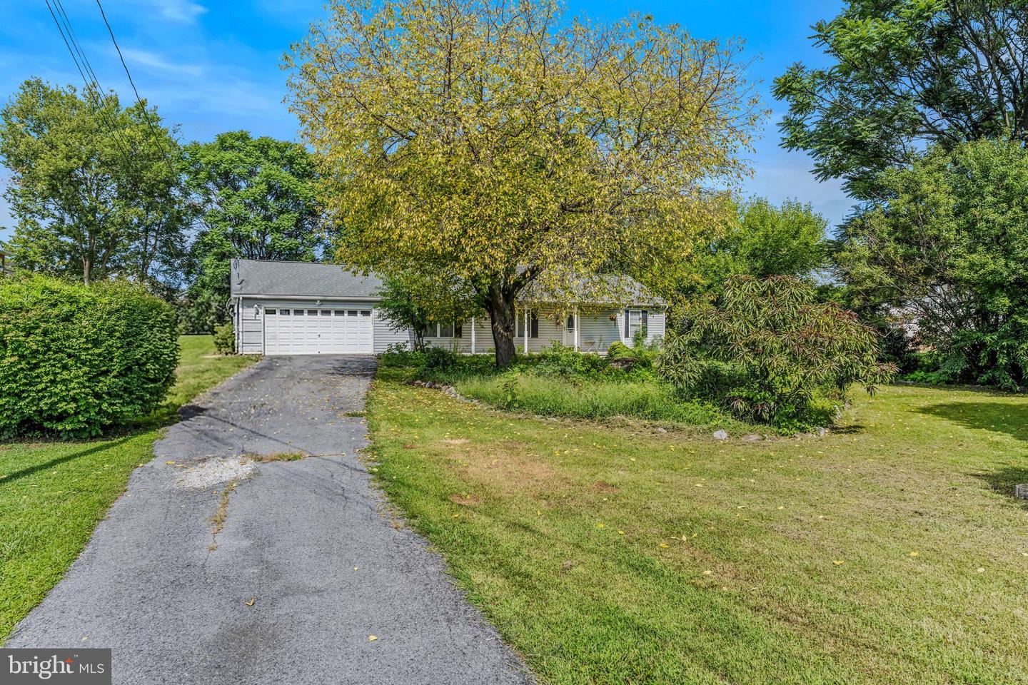 455 Willis Dr Property Photo 2
