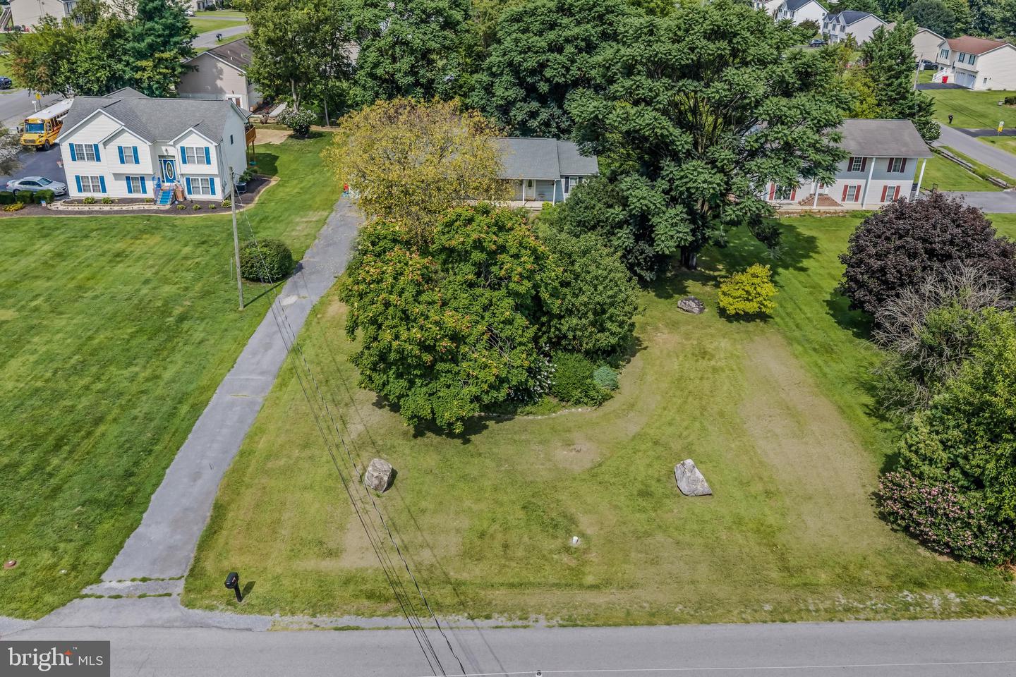 455 Willis Dr Property Photo 42