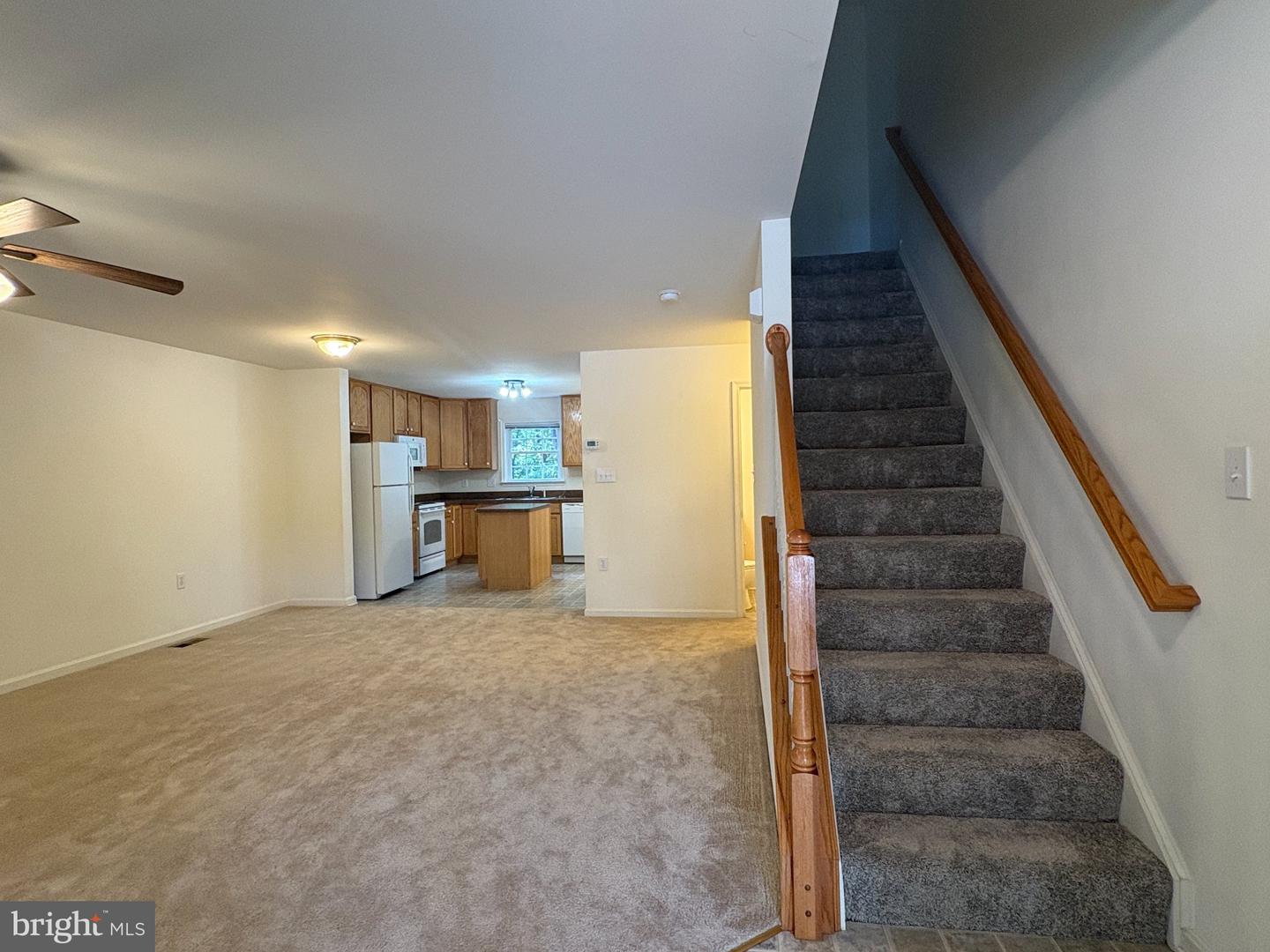 55 Mabel Ln Property Photo 5