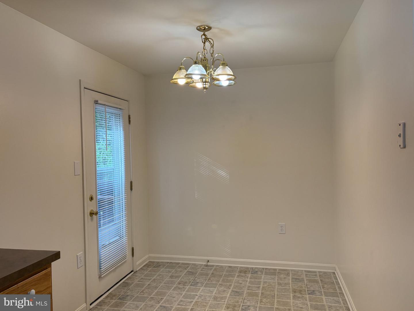 55 Mabel Ln Property Photo 7