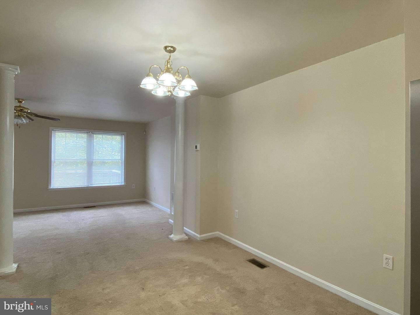 86 Effie Ln Property Photo 5