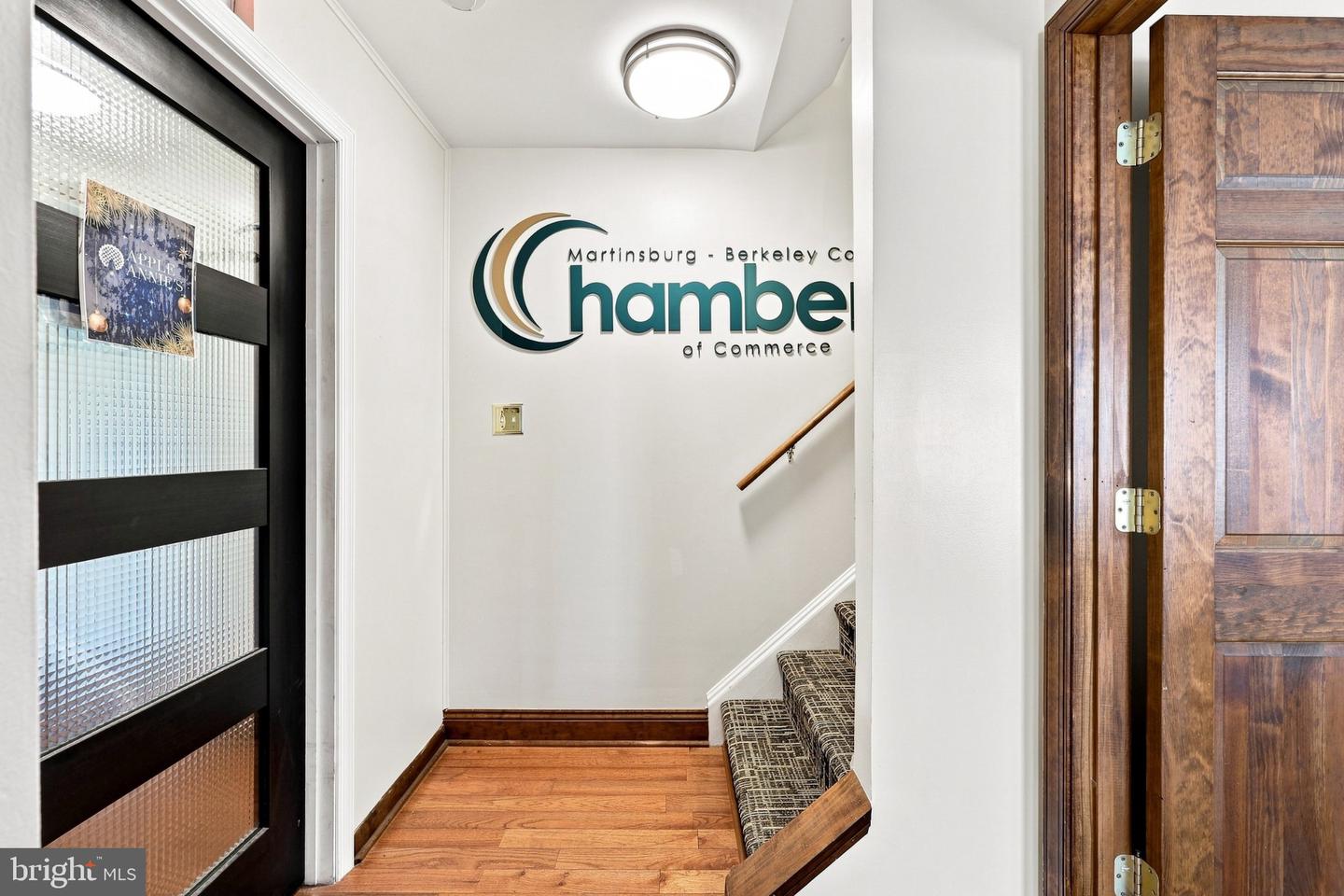 1800 W King St W #office Property Photo 9