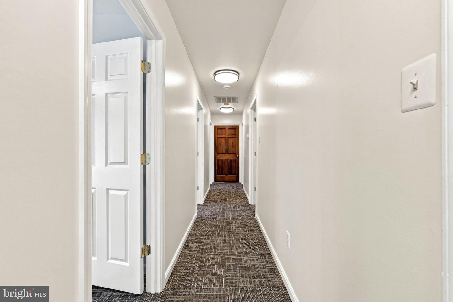 1800 W King St W #office Property Photo 15