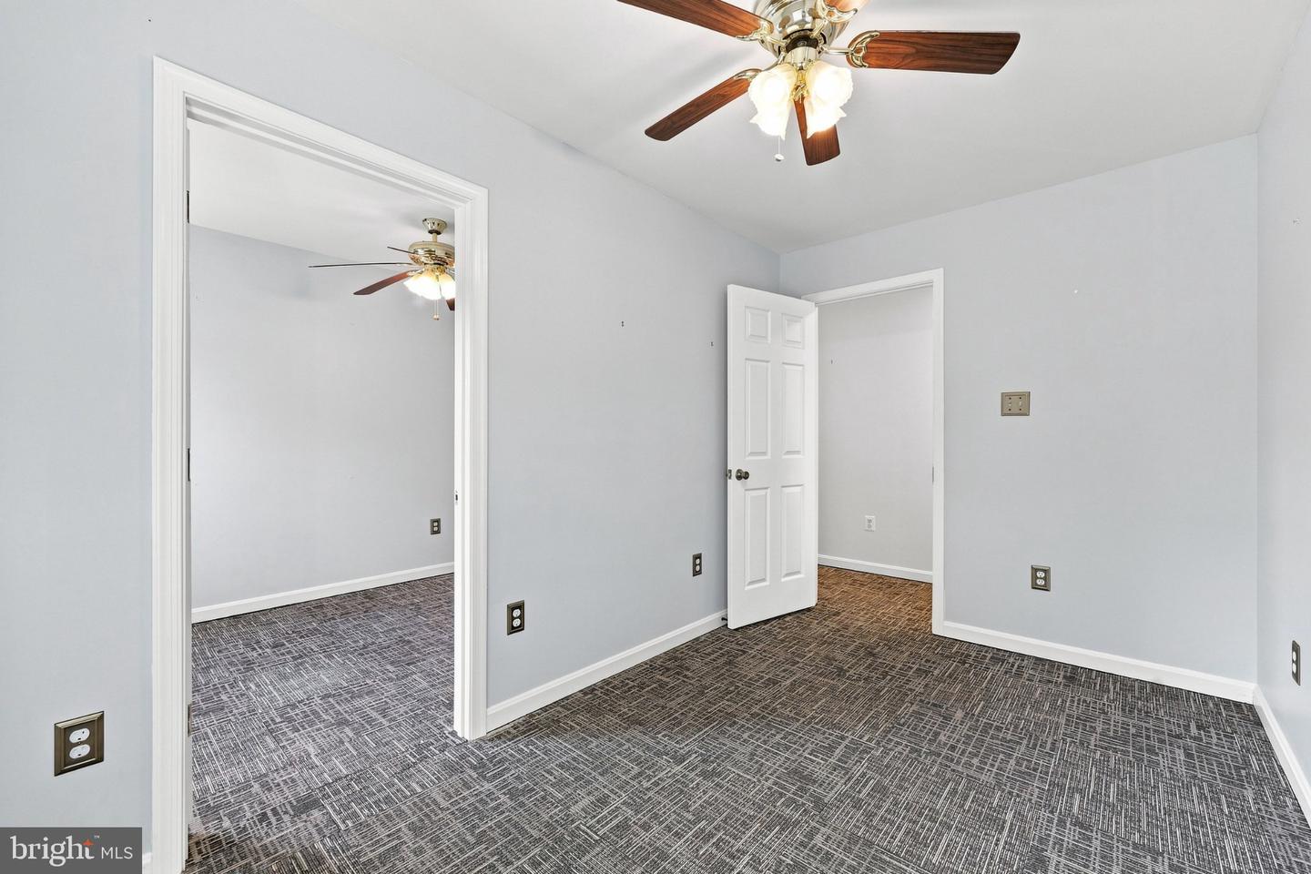 1800 W King St W #office Property Photo 17