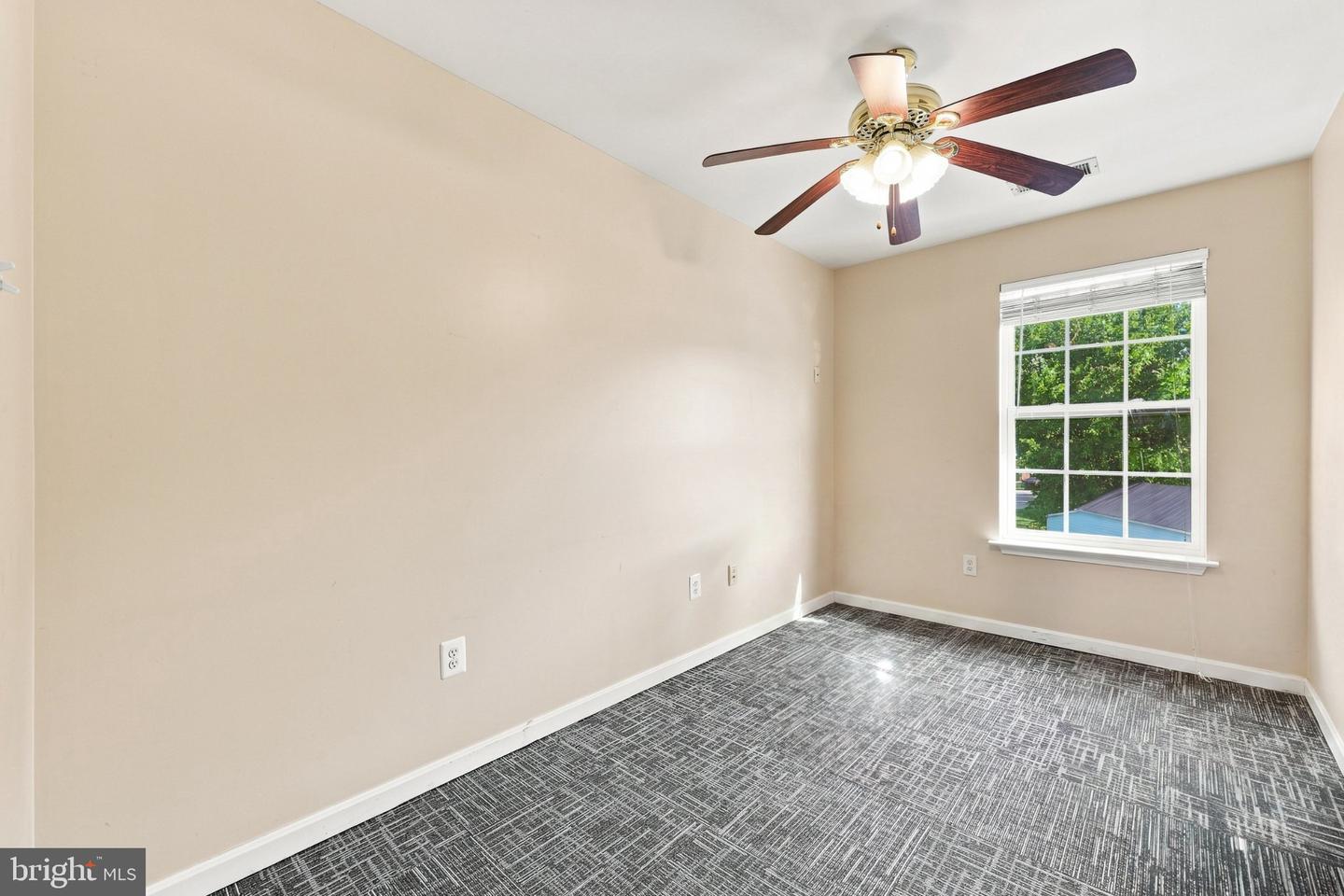 1800 W King St W #office Property Photo 24