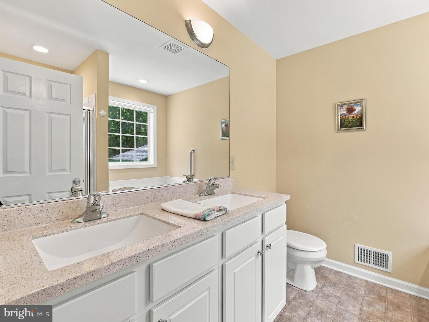 216 Executive Way Property Photo 21