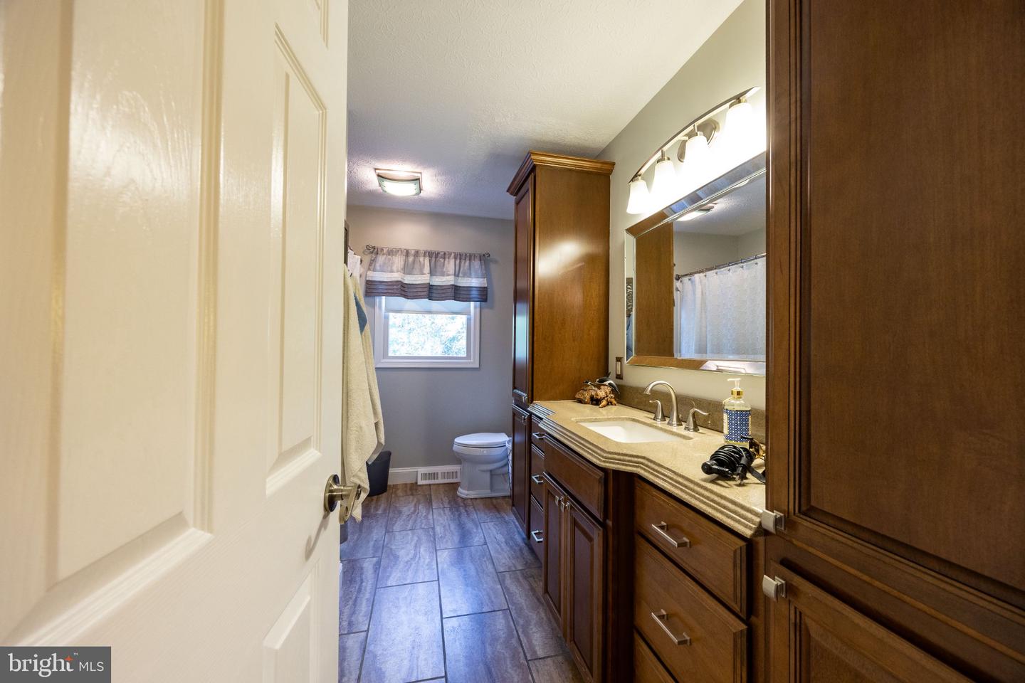 984 Aspen Dr Property Photo 23