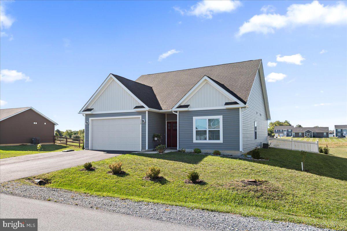 112 PEONEY LN