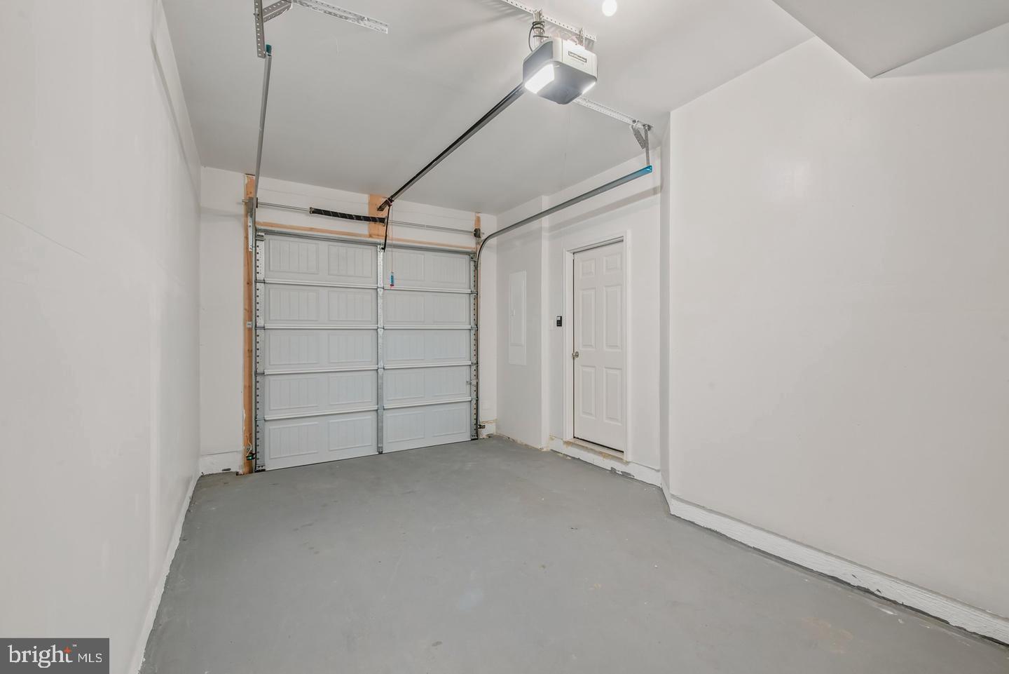 242 Charterhouse St Property Photo 7
