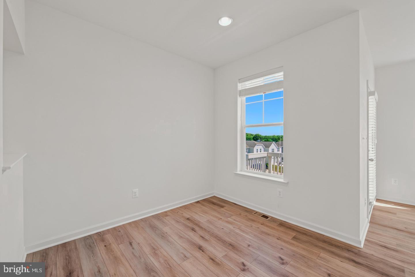 242 Charterhouse St Property Photo 10