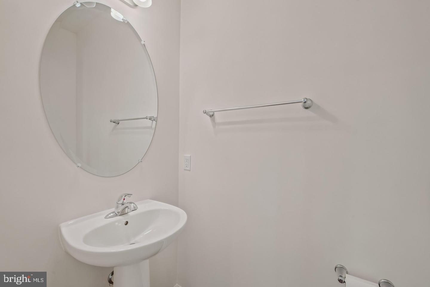 242 Charterhouse St Property Photo 17