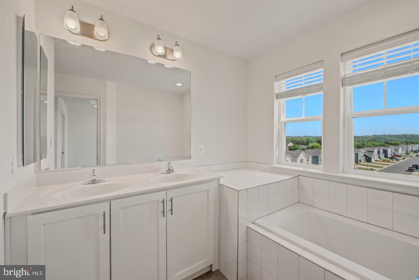 242 Charterhouse St Property Photo 23