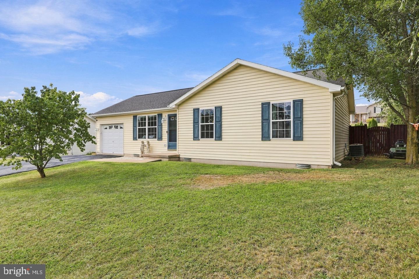 27 Swaying Pine Ct Property Photo 1