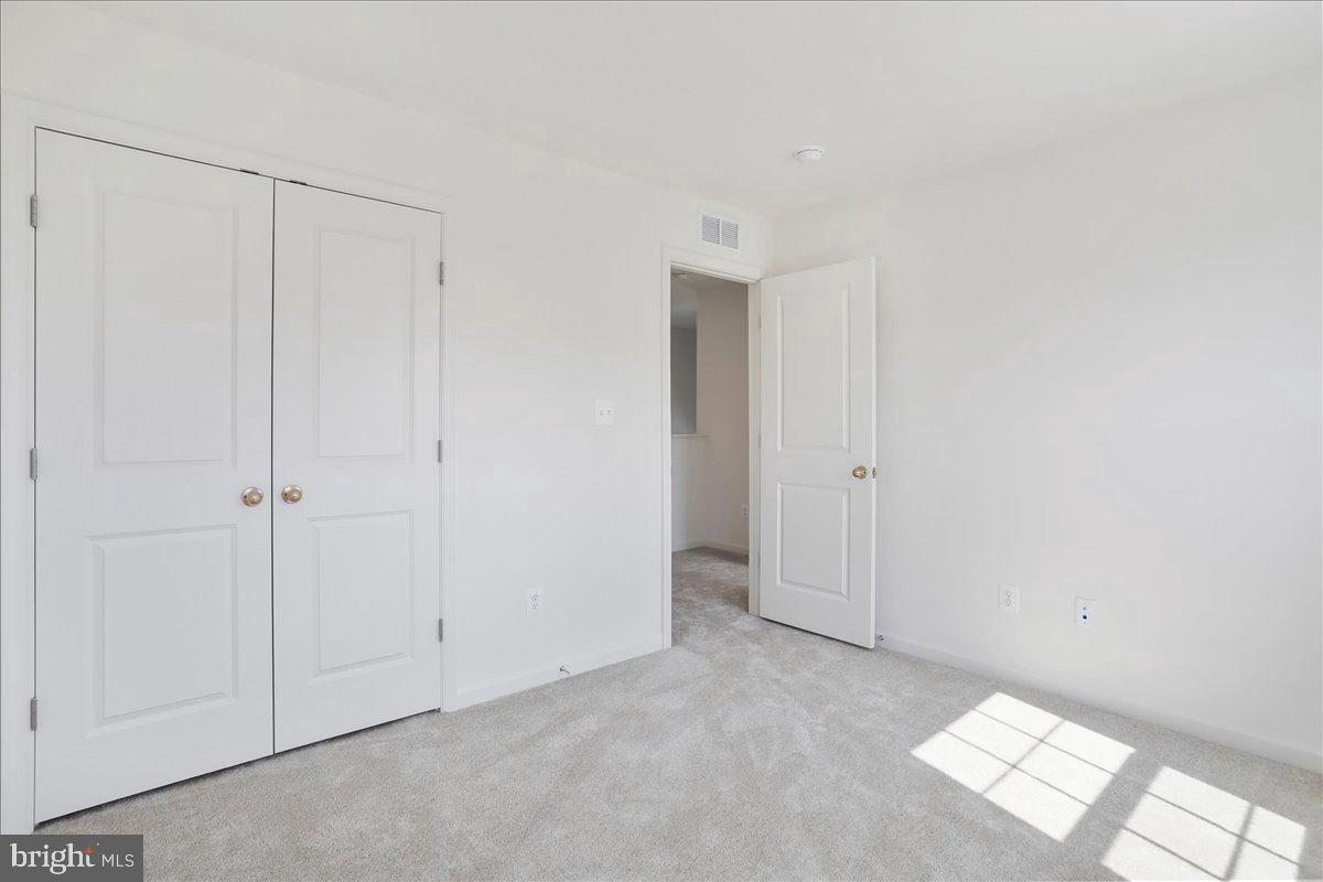64 Stafford Pl Property Photo 8